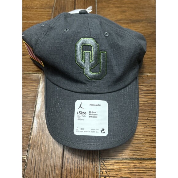 Nike Jordan OKLAHOMA SOONERS Military H86 Camo Hat OSFA NWT Salute To Service - Picture 1 of 4